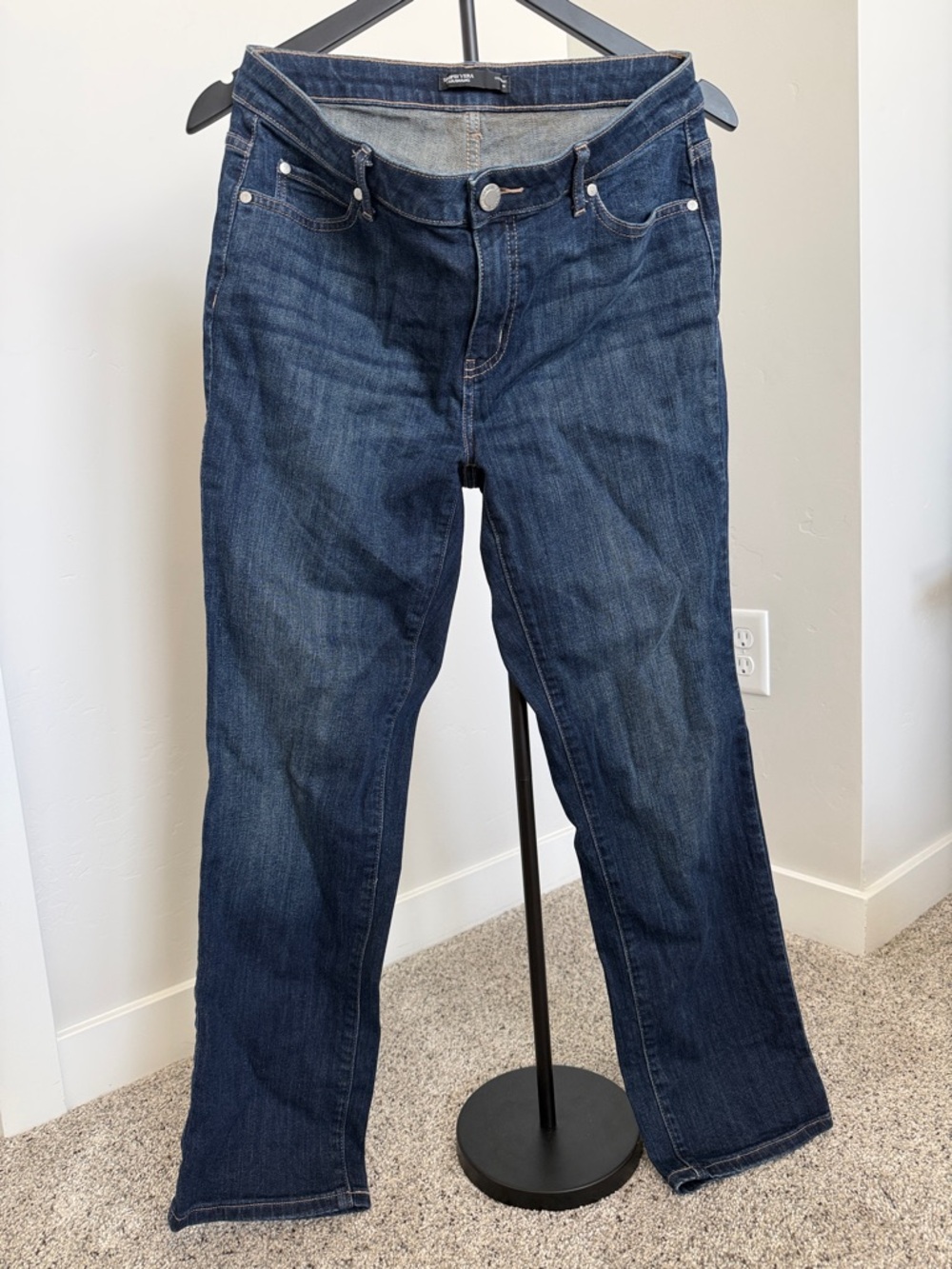 Simply Vera Vera Wang Women's Dark Blue Straight Leg Jeans